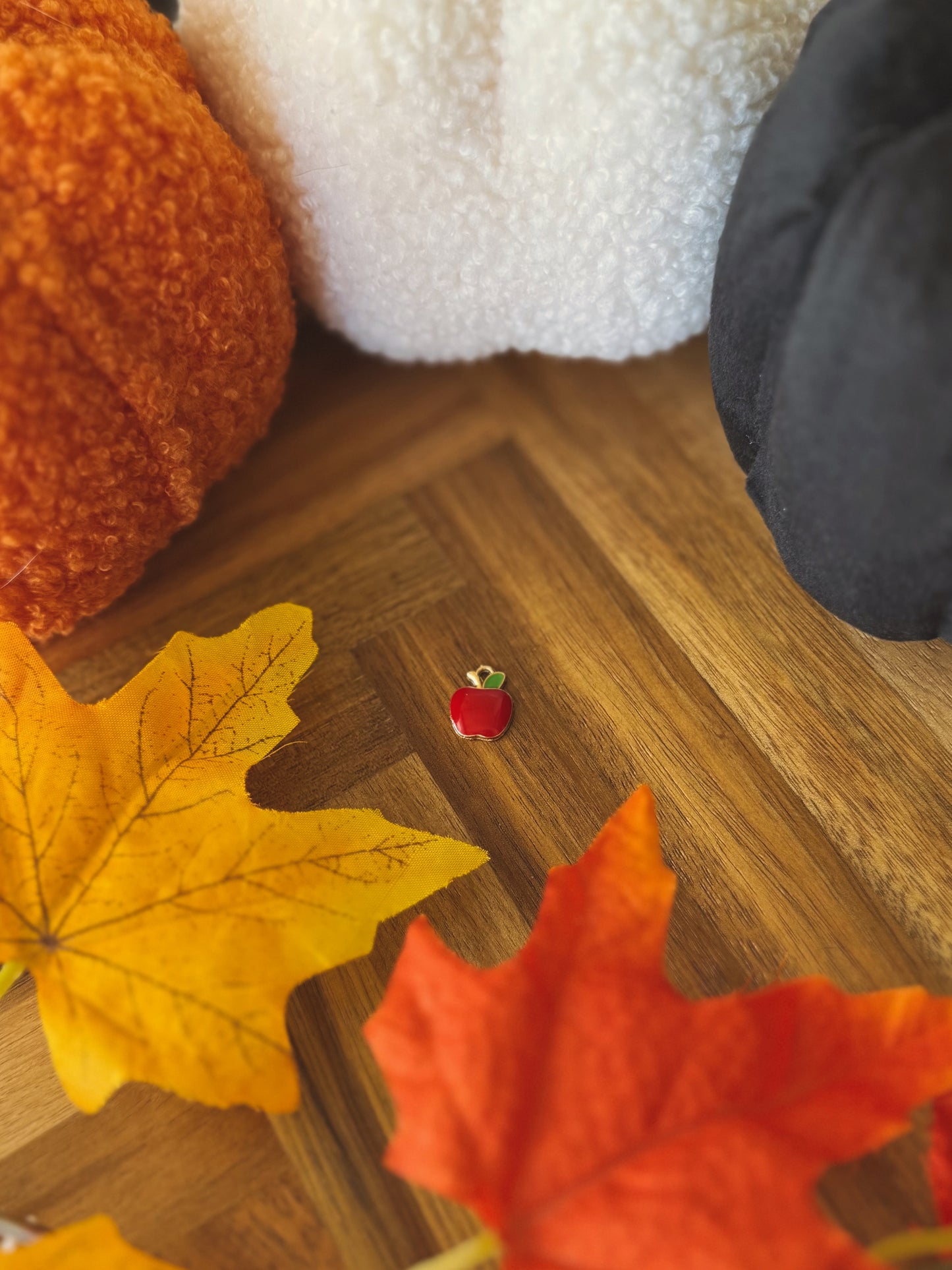 apple charm | add on
