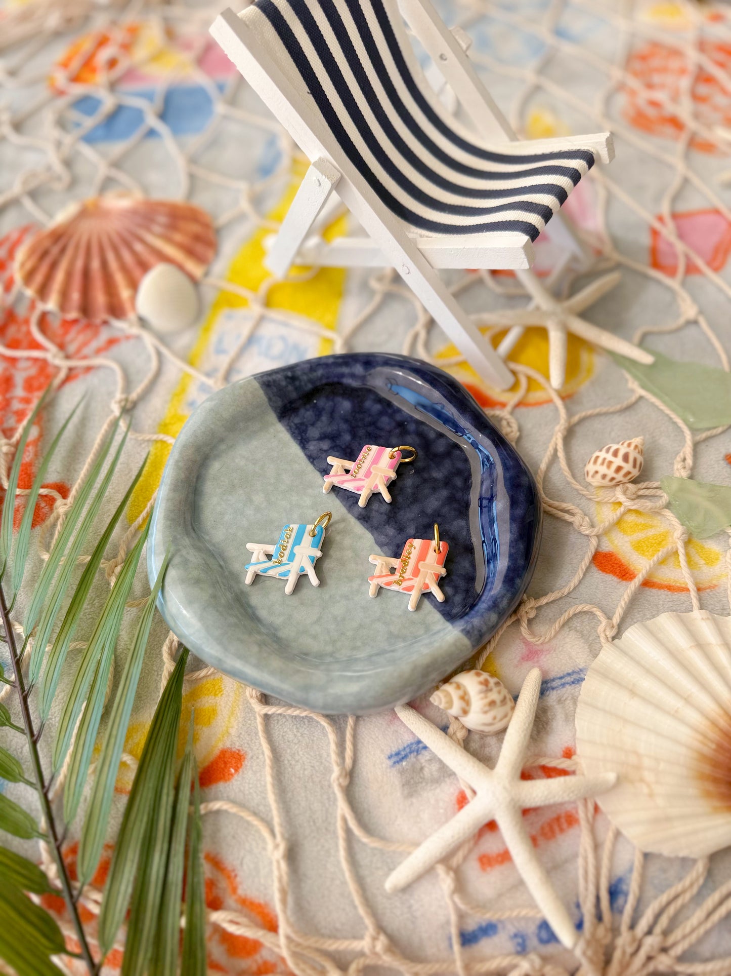 beach chair | Clay pet id tag